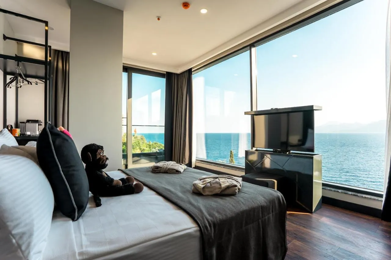 **  Lucky Monkey Hotel Antalya Turkije