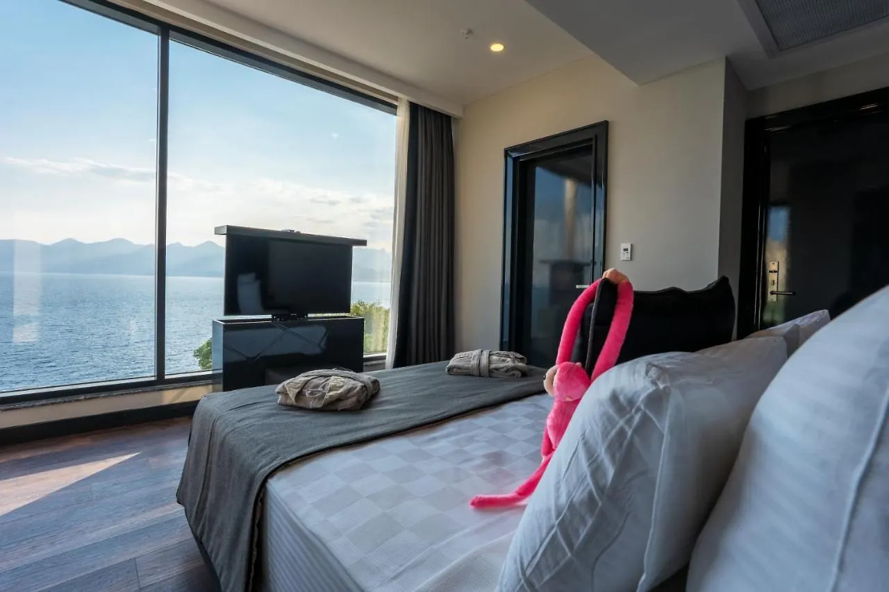 **  Lucky Monkey Hotel Antalya Turkije