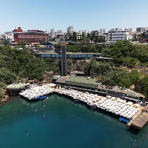 Bilem & Hotell